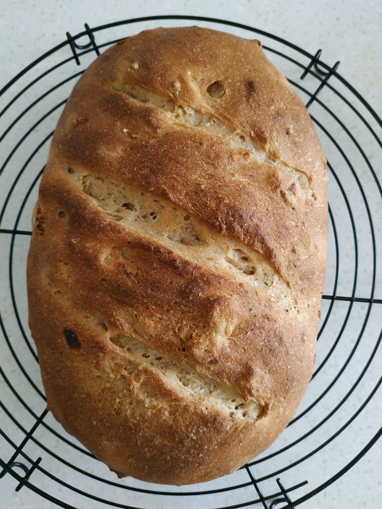 Хлеб с тмином и изюмом (духовка)