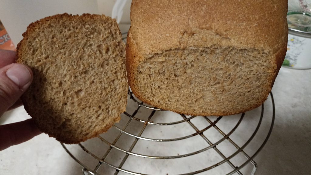 Пшенично-ржаной хлеб на кефире в хлебопечке