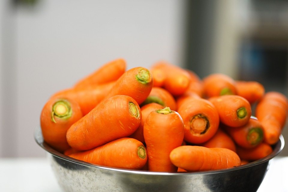 Храните морковь вымытой и чищенной