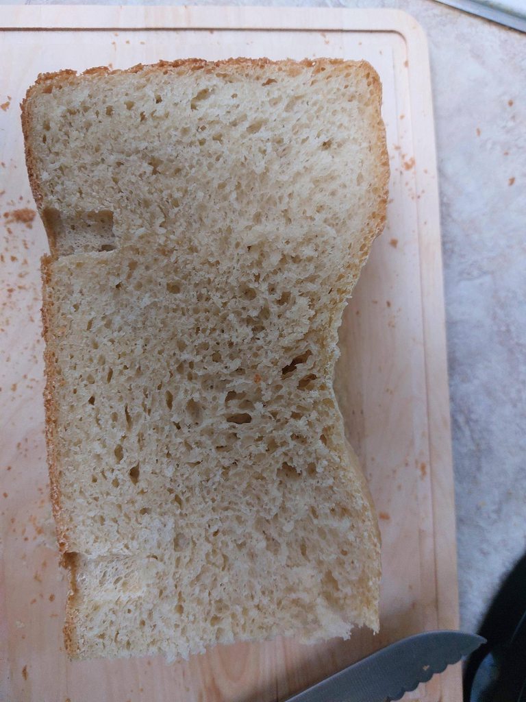Белый хлеб. Просто и вкусно.