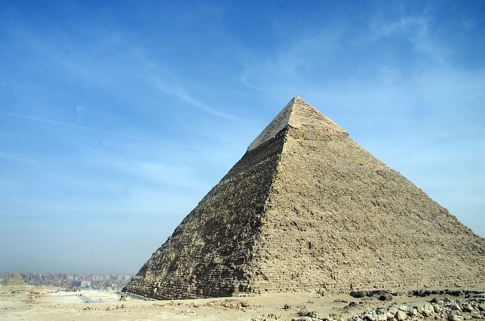 Как они построили Великую пирамиду в Гизе?