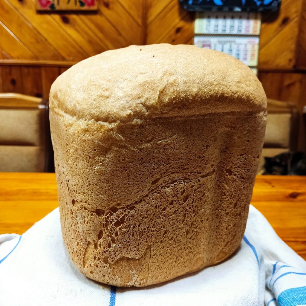Хлеб на живых дрожжах из пшеничной в/с («Рязаночка») и цельнозерновой (Grunelle) муки для Panasonic 