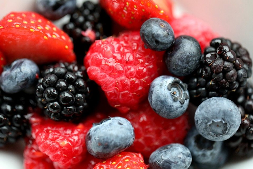 Ягоды для здоровья: питательные вещества и преимущества ягод в вашей диете