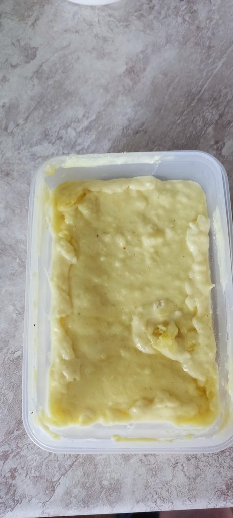 Плавленый сыр (пластами для бутербродов, в "ванночке", сырный соус) из разного вида молока