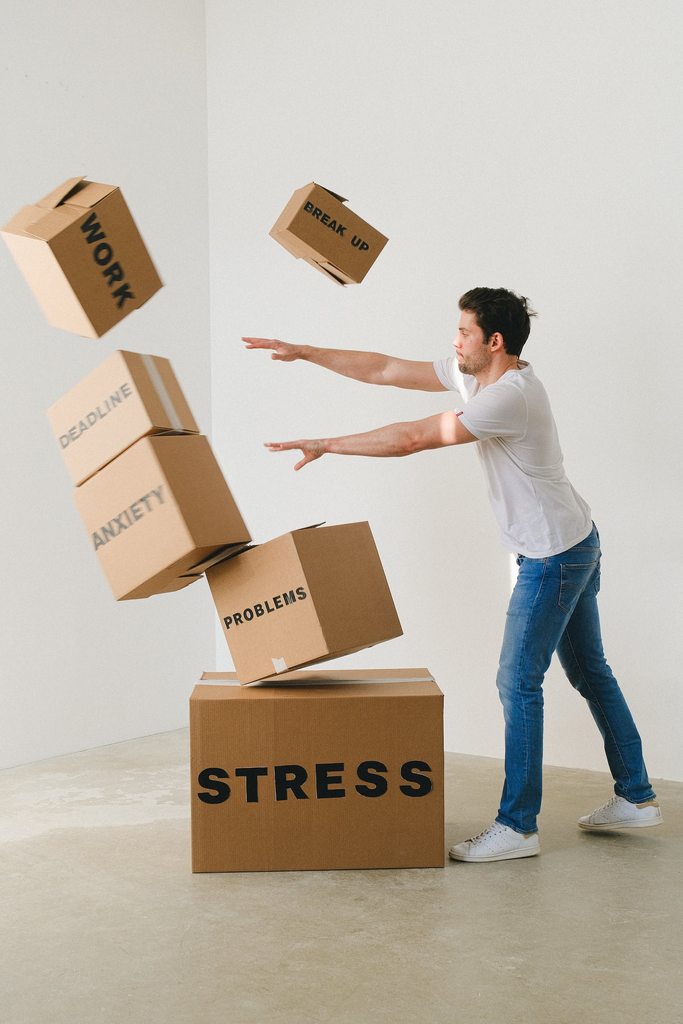 Хронический стресс активирует нейроны, влияющие на потерю удовольствия и депрессию