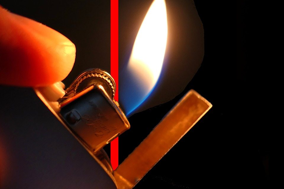 Как опалить утку при помощи зажигалки