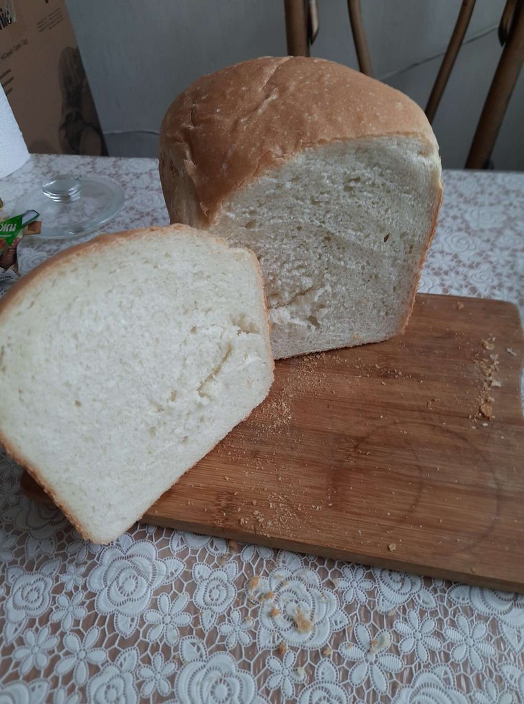 Крошится хлеб