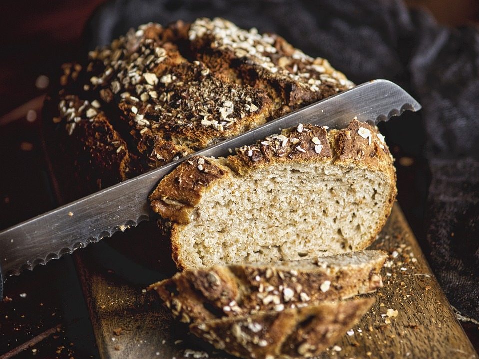 Что оставляет хлеб на закваске сырым?